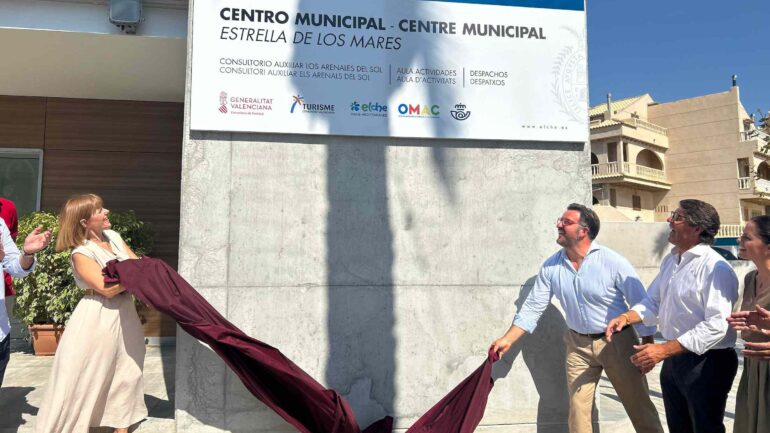Ya funciona el Centro Municipal de Los Arenales del Sol «Estrella de los mares»