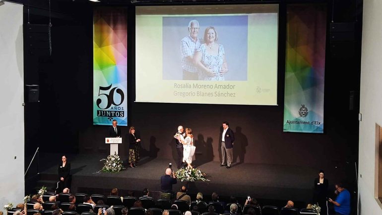 29 parejas celebran sus Bodas de Oro en el acto organizado por la concejalía de Mayores