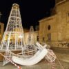 Comienza la instalación de los elementos navideños en la plaza del Congreso Eucarístico